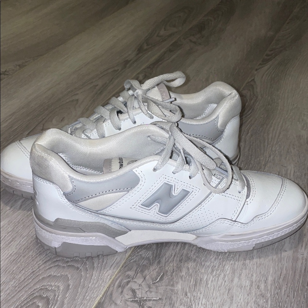 New balance 550 sneakers in white size 7.5 W